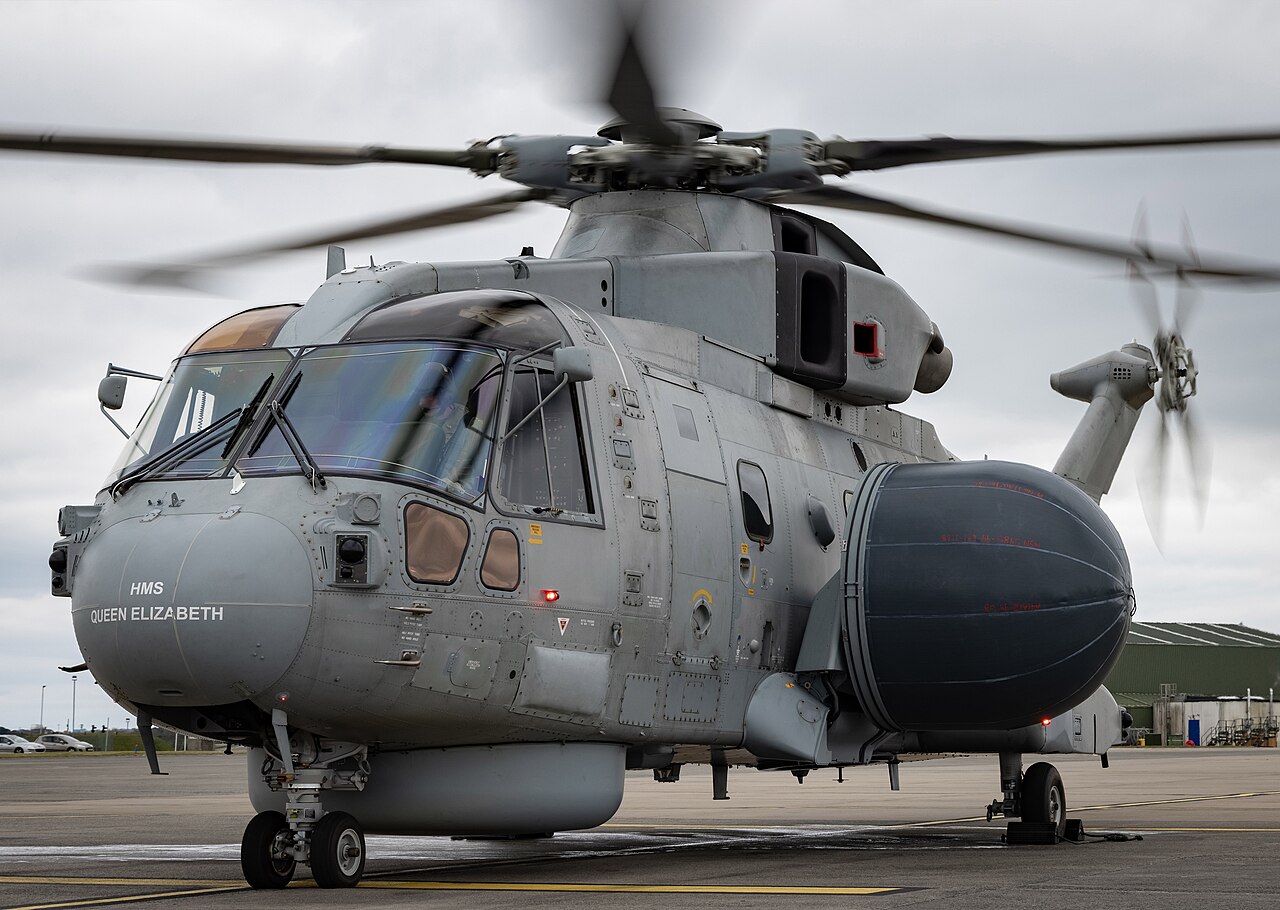 C-130J de la Guardia Nacional de Kentucky y la Royal Navy entrenaron juntos en Escocia